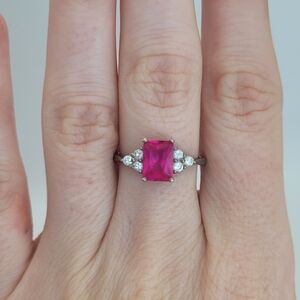 Vintage 925 Sterling Silver Size 7 Ring w Emerald-Cut Ruby and CZ Accents